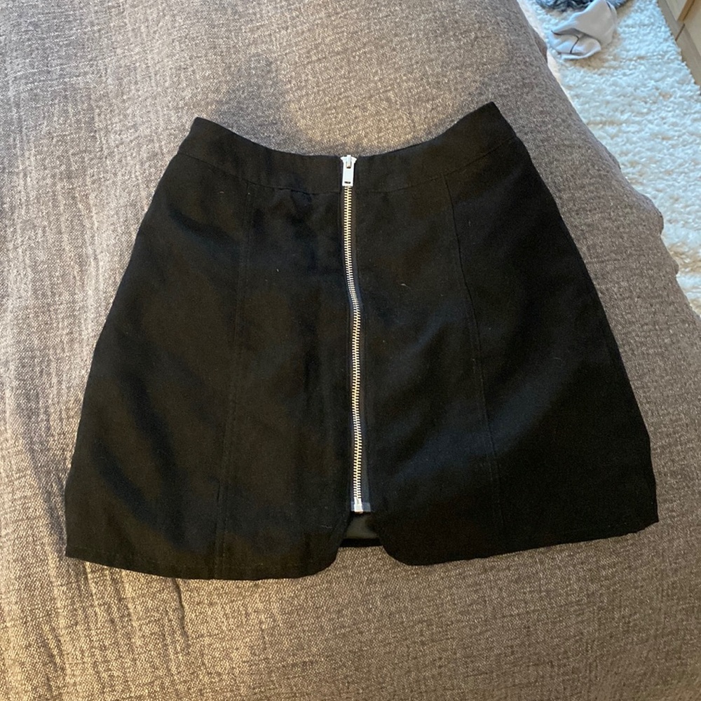 black skirt